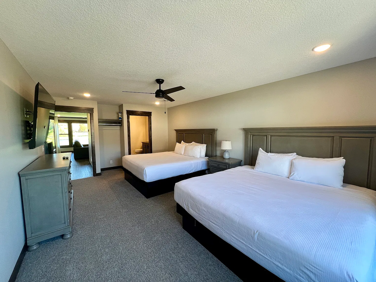 1 bed, 828 sqft, $1,200 — Photo 3