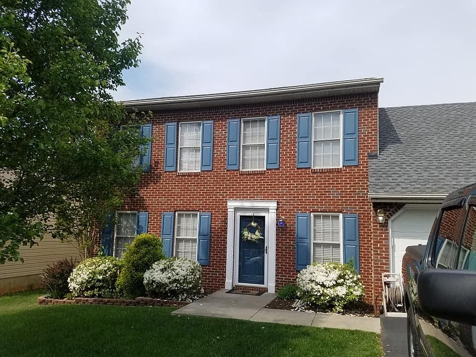 1st image of 4810 Golfview Dr NE