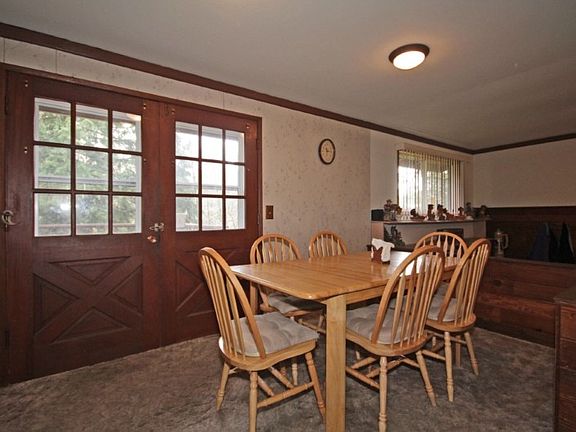 Hardwood floors are UNDER carpet! See the Master BR pic!