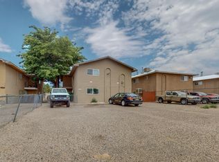 8409 Trumbull Ave SE, Albuquerque, NM 87108