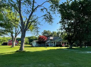 16982 E Payton Rd, Opdyke, IL 62872