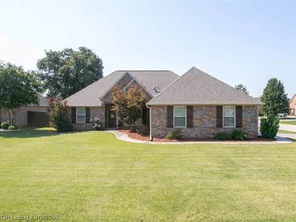 5600 Graystone Dr, Fort Smith, AR 72916