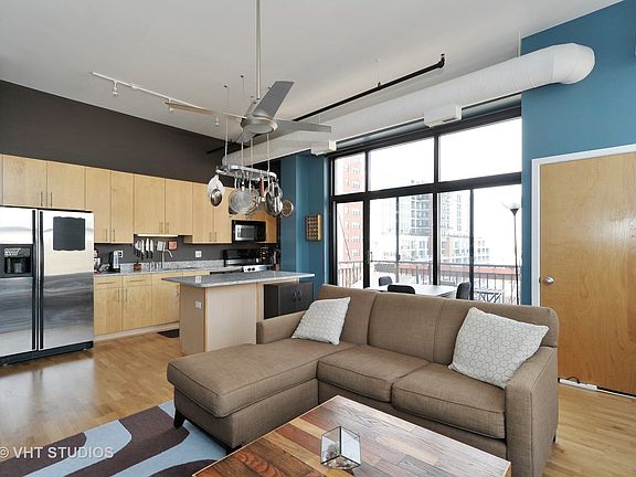 5th image of 1516 S Wabash Ave APT 1107