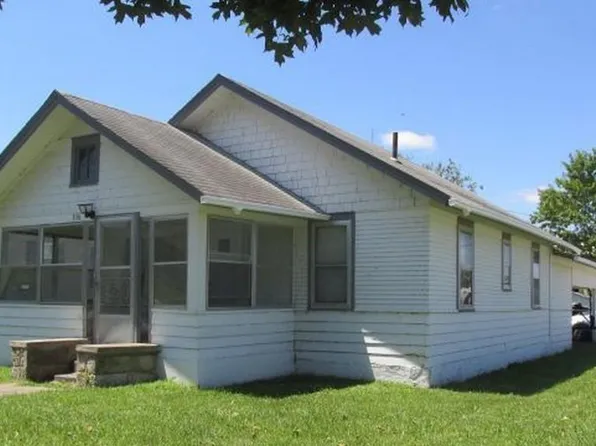 936 N King St, Ottawa, KS 66067