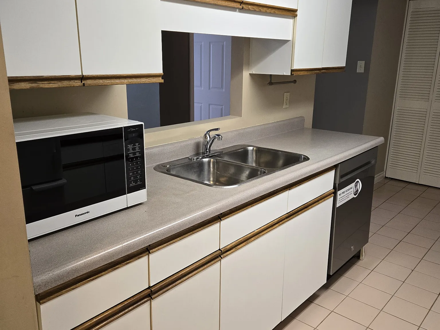 2 bed, 1300 sqft, $2,150 — Photo 4