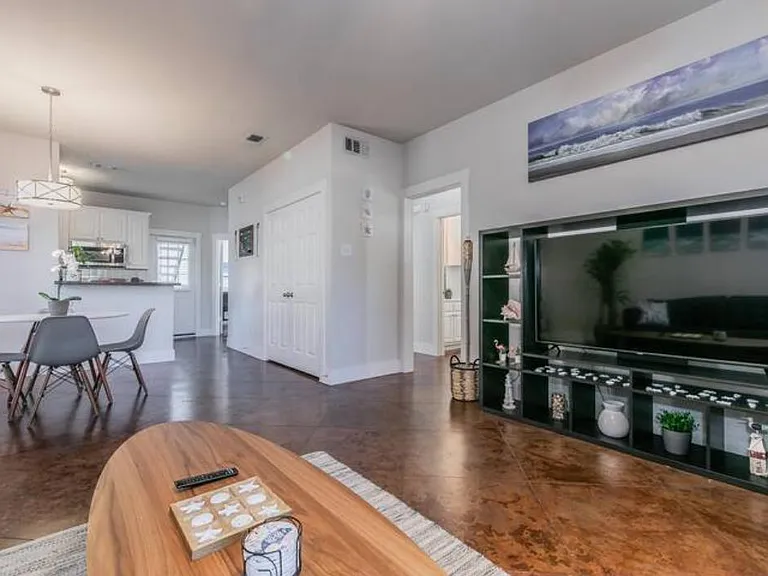 2803 Frazier Ave — Photo 15