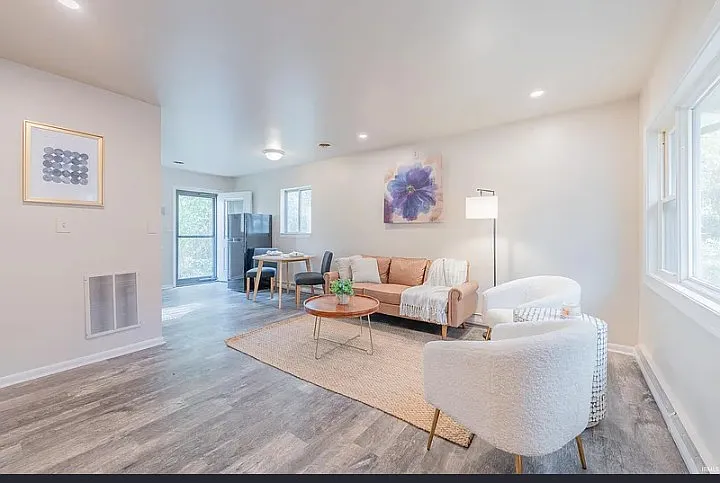 7163 & 7165 W Tulip St — Photo 30