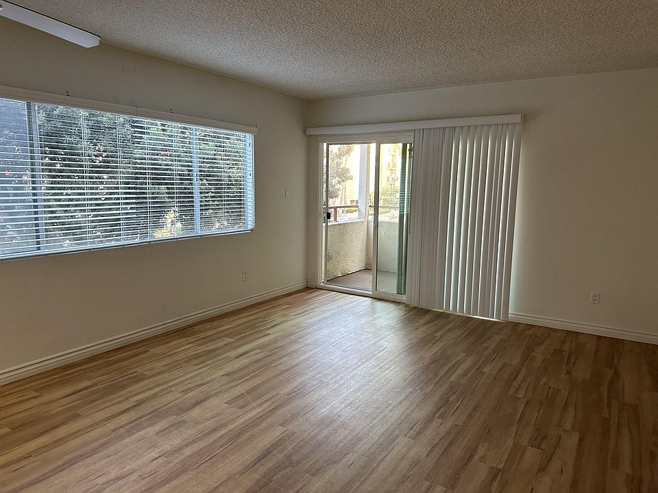 1st image of 530 Esplanade APT 301