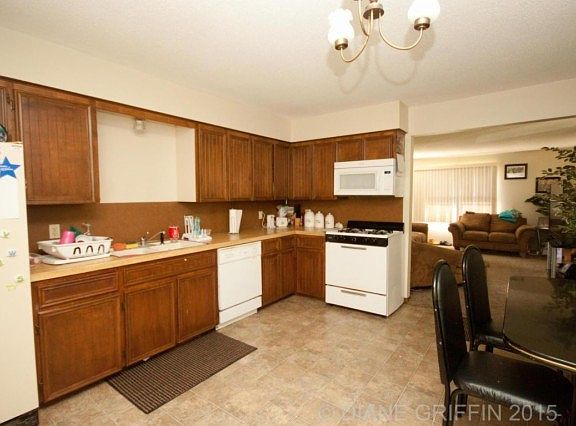 4th image of 3200 Kalamazoo Ave SE #3202