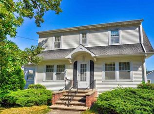 410 2nd St SW, Independence, IA 50644