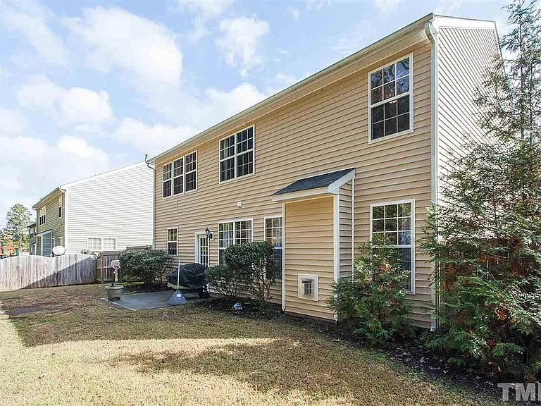 36 Autumn Leaf Ln — Photo 4