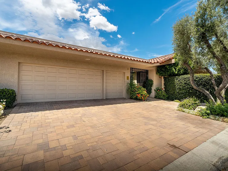 5 Stanford Dr — Photo 87