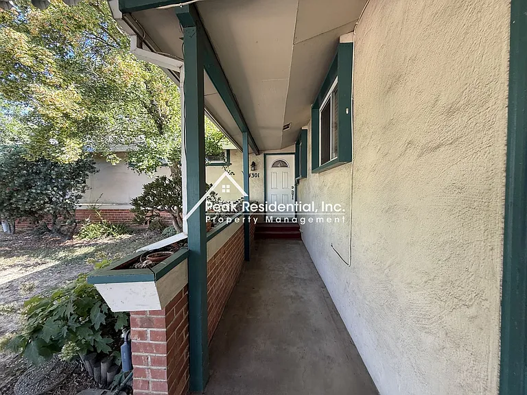 4301 Cottage Way — Photo 6