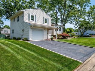 20 Rieder Rd, Edison, NJ 08817