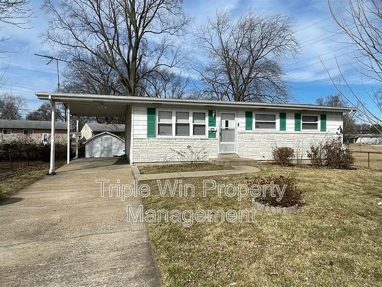 1895 Curtis Ct — Photo 2
