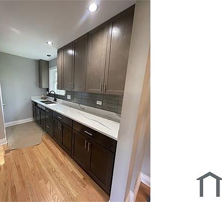 2nd image of 9930 S Oglesby Ave