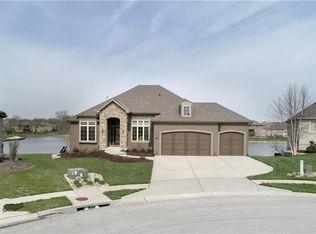 1302 Lakecrest Cir, Raymore, MO 64083