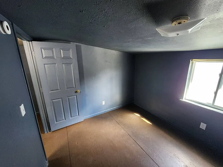 10317 Reno Ave — Photo 16
