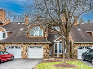 36 Ravenswood Ct, Edison, NJ 08820