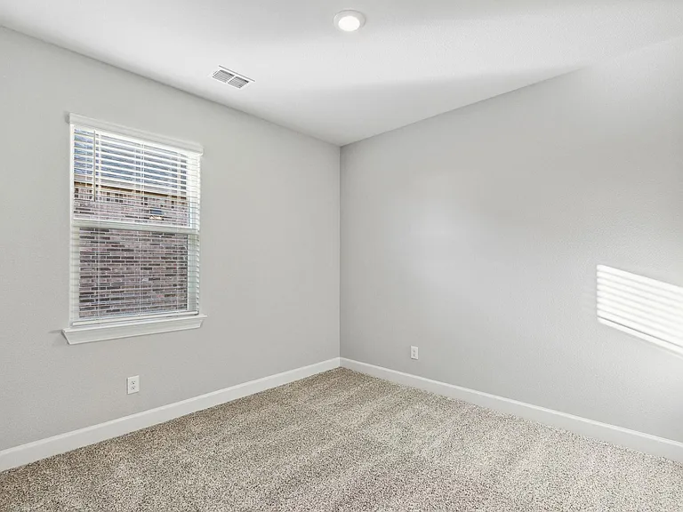 929 Emerson Dr — Photo 18