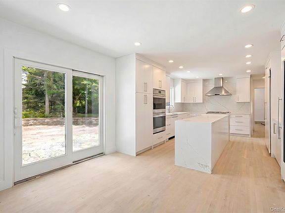 4th image of 79 Penn Road