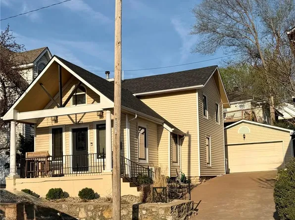 4629 Genessee St, Kansas City, MO 64112