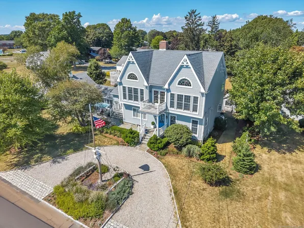 19 Riverside Drive, Clinton, CT 06413