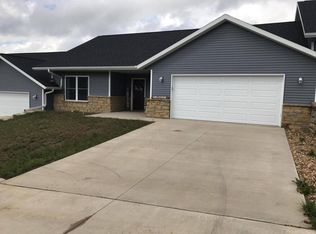 2154 Lacey Ct APT C, Cuba City, WI 53807