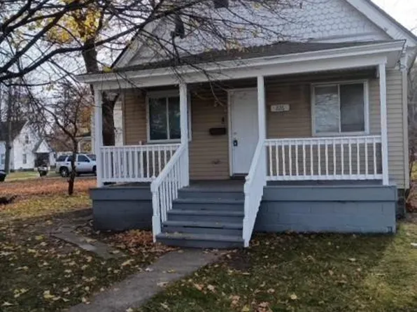 226 N Johnson St, Pontiac, MI 48341