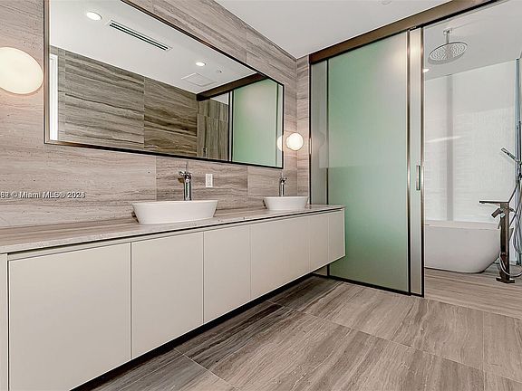 5th image of 5775 Collins Ave APT 804