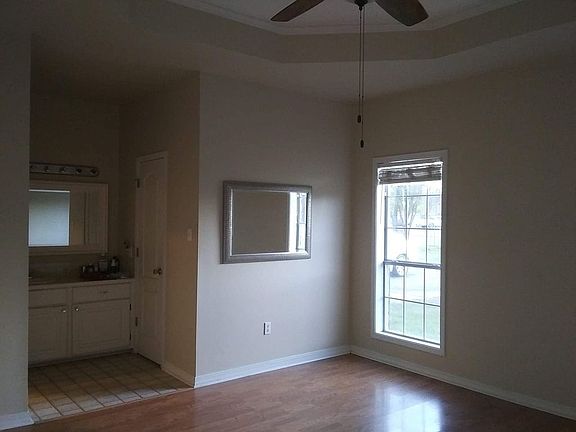 5th image of 805 Whitfield Dr