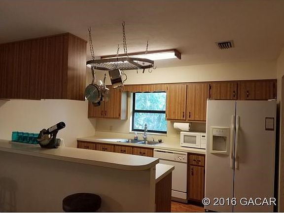 3rd image of 100 Cypress St