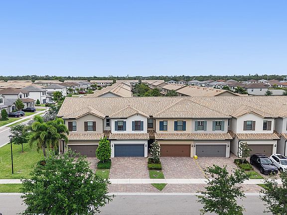 2nd image of 4846 San Fratello Circle