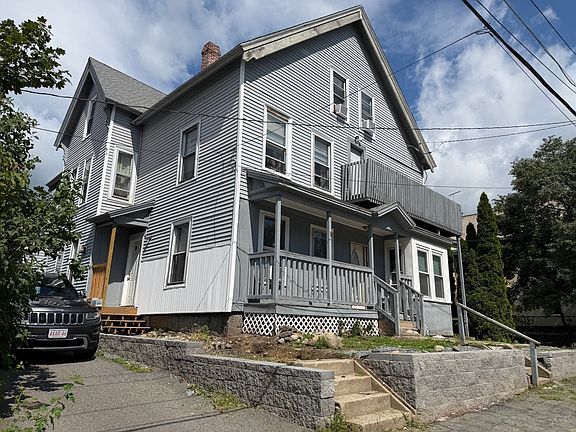 3rd image of 123 Myrtle Ave