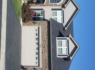 905 Bluestem Dr, Yorkville, IL 60560