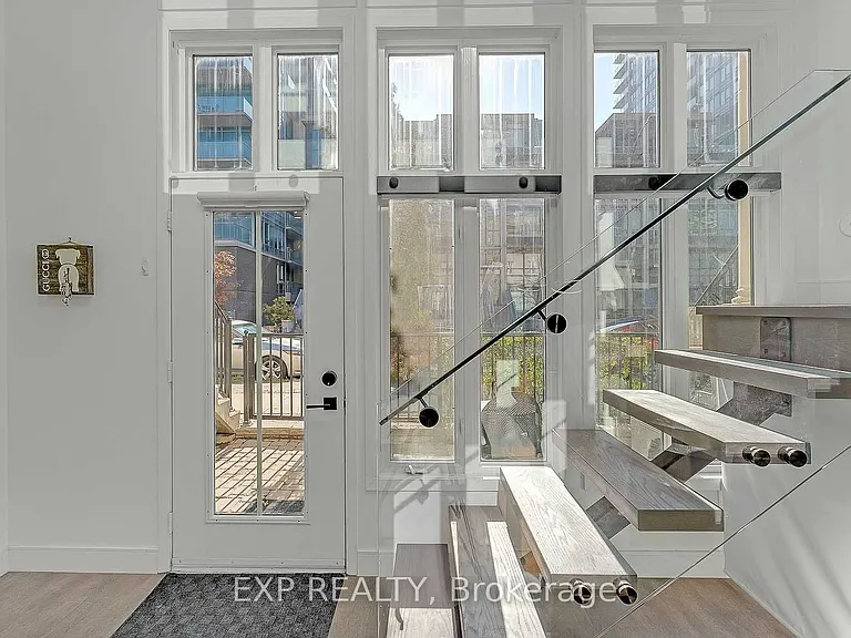 50 E Liberty St #1111 — Photo 4