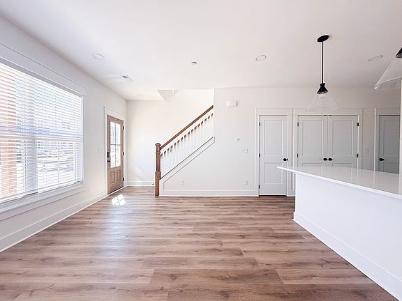 4th image of 1331 Meridian St