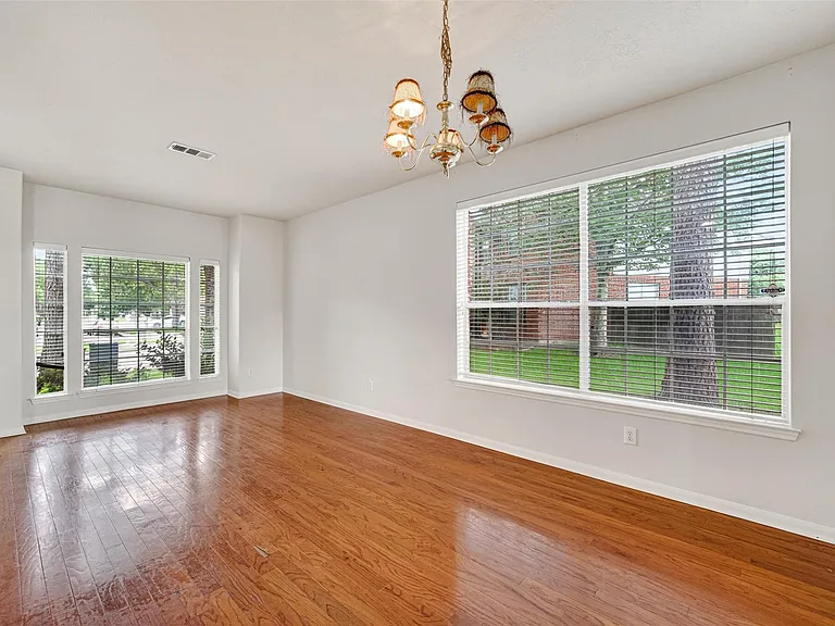 14603 Bladenboro Dr — Photo 11