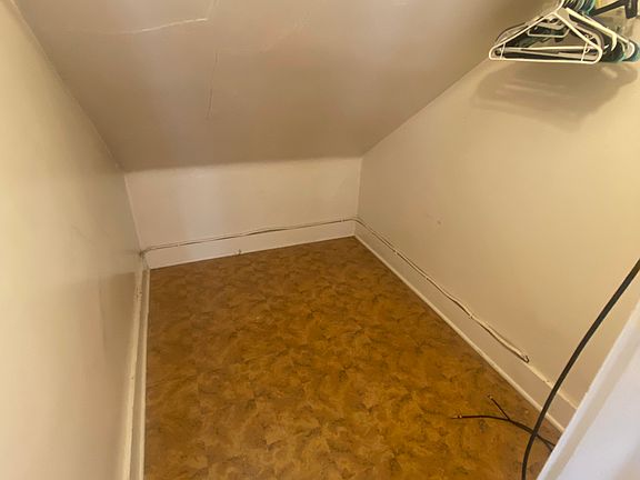 4th image of 1433 17th St NW #2