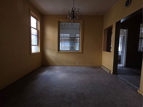 4th image of 924 Summit St