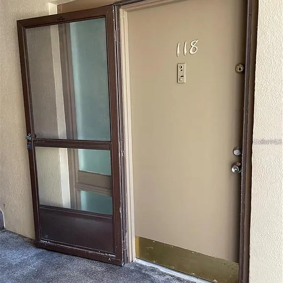 586 Orange Dr #118 — Photo 2