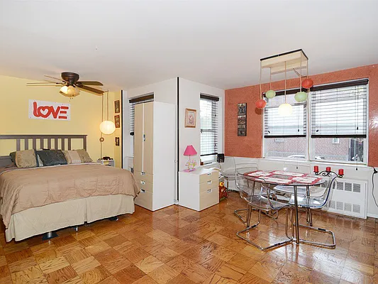 Sold by Robert E. Hill  | media 17