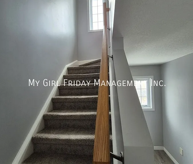 55 Mooregate Cres #7 — Photo 5