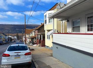 169 S 2nd St, Coaldale, PA 18218