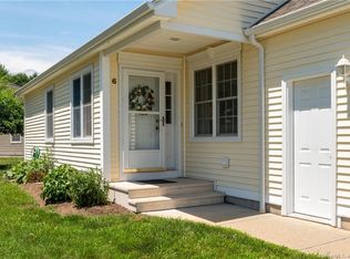 6 Mountain Vw, Danielson, CT 06239