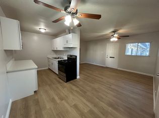 409 N Los Robles Ave APT 2, Pasadena, CA 91101