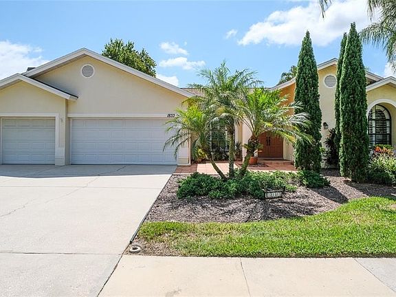 2nd image of 1833 Spur Ln
