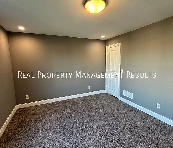 3410 Ralston Dr — Photo 20