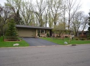 240 Transit Ave, Roseville, MN 55113