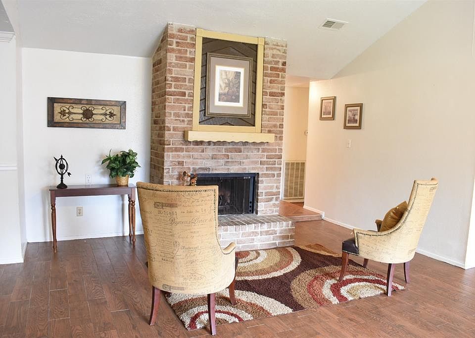 1st image of 19506 Westhaven Dr